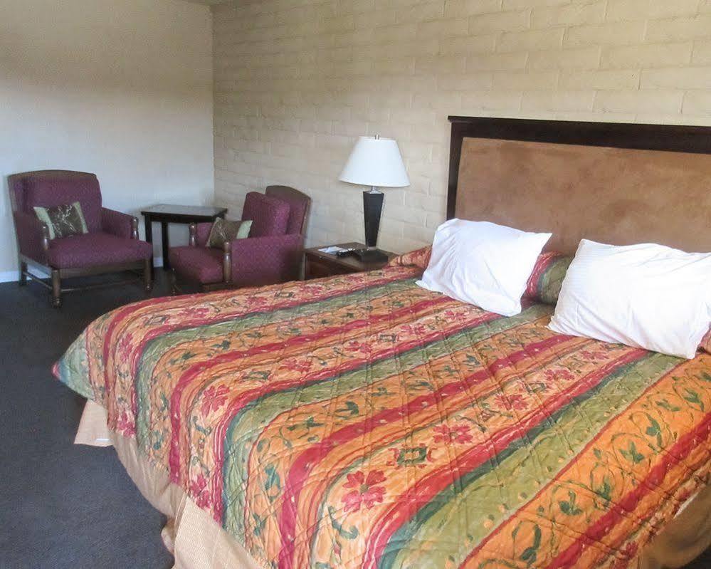1St Interstate Inn モントローズ エクステリア 写真