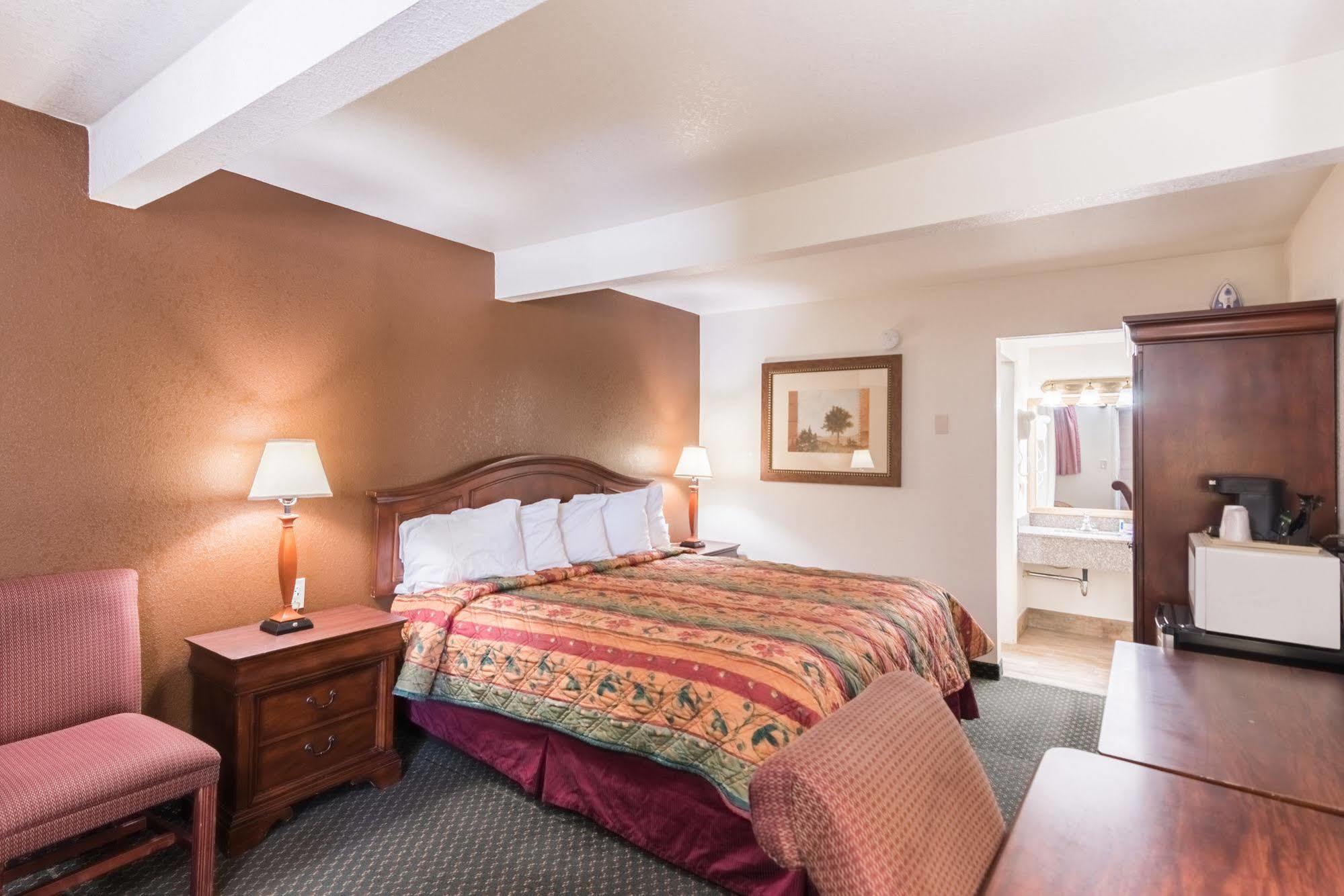 1St Interstate Inn モントローズ エクステリア 写真