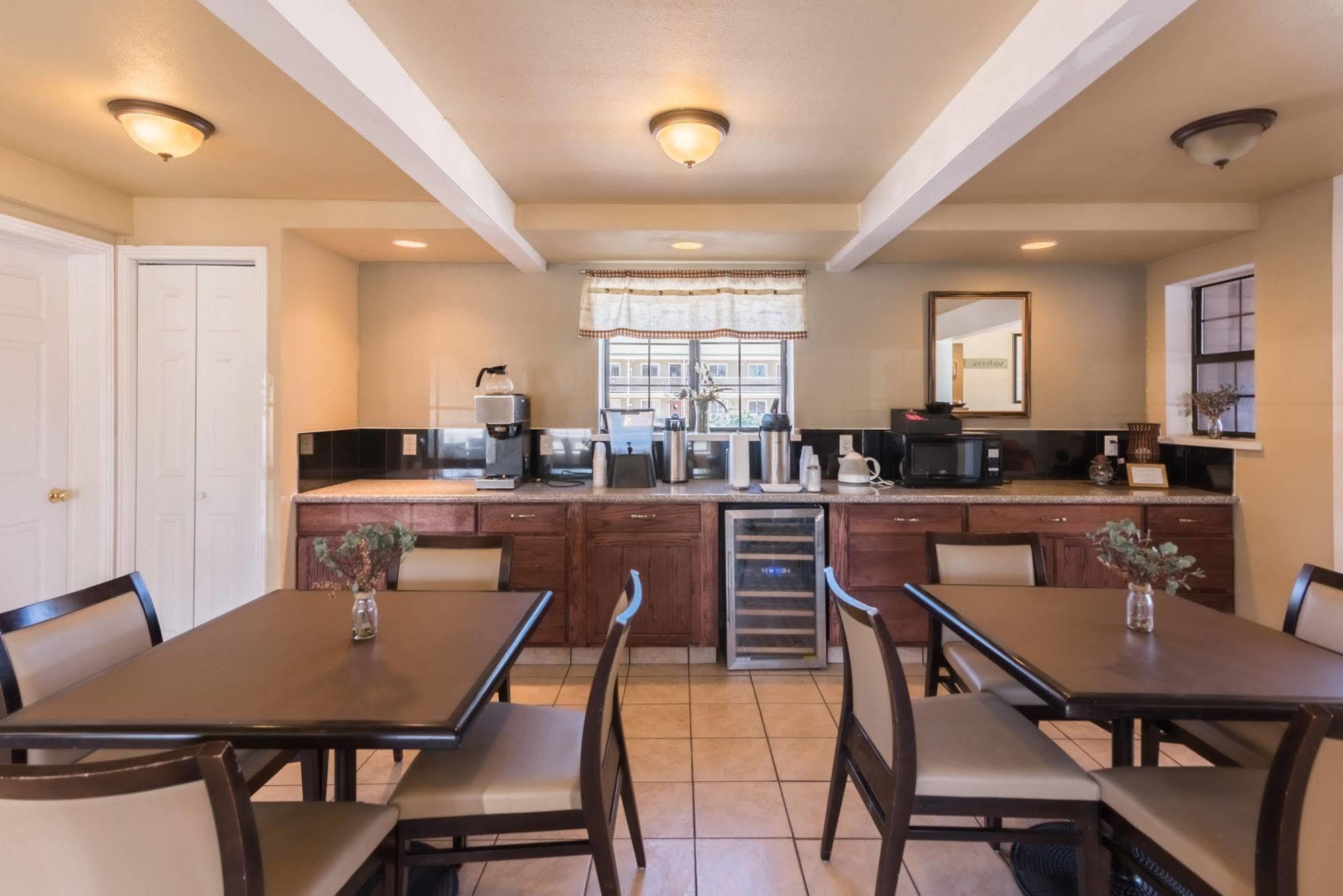 1St Interstate Inn モントローズ エクステリア 写真