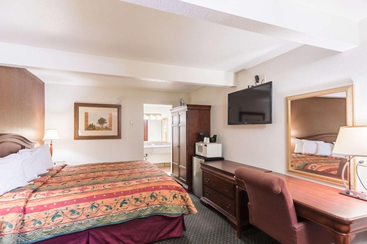 1St Interstate Inn モントローズ エクステリア 写真