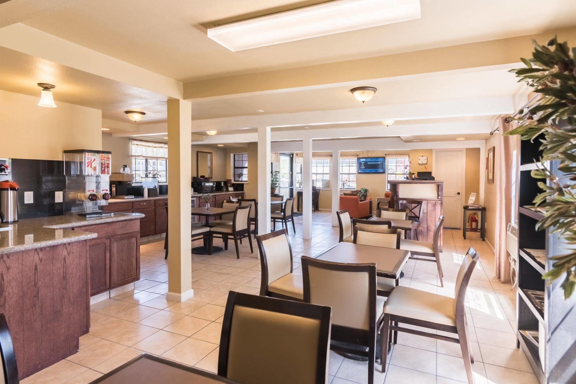 1St Interstate Inn モントローズ エクステリア 写真